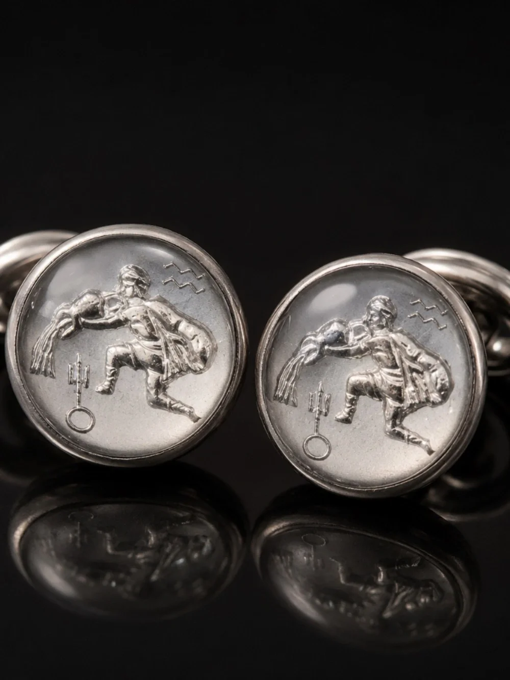 Vintage Aquarius Essex Glass Cufflinks Silver Tone Chain Back Zodiac